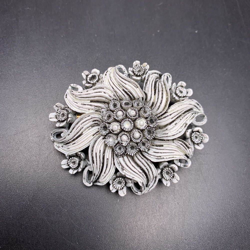 Featherlite Bubblelite Look Brooch Pin Floral Flo… - image 2